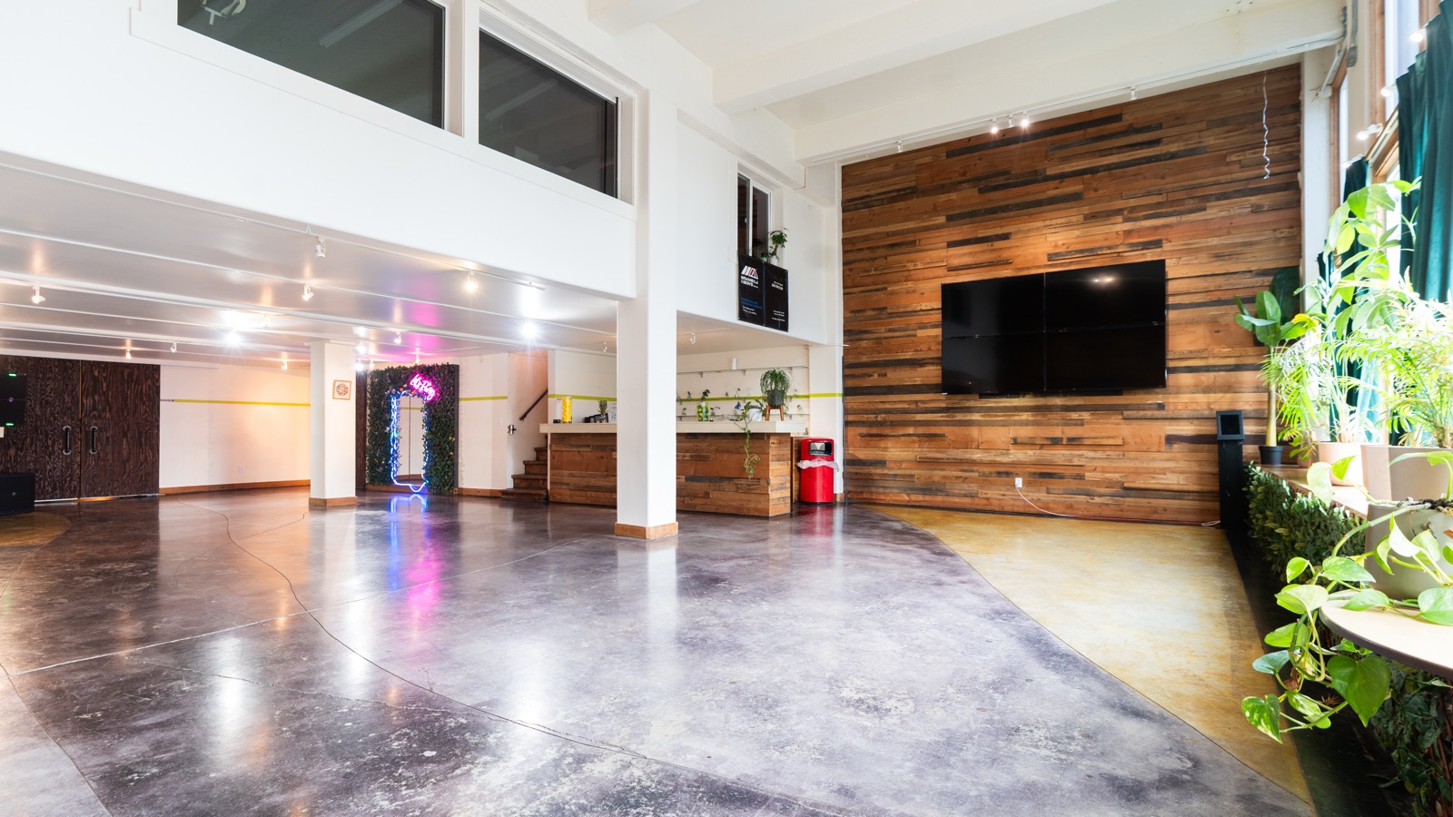 1712 Studios front area